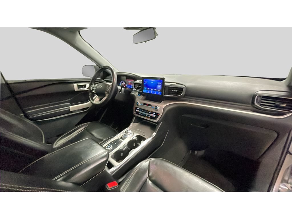 Used 2021 Ford Explorer XLT w/ Equipment Group 202A AWD/4WD image 19