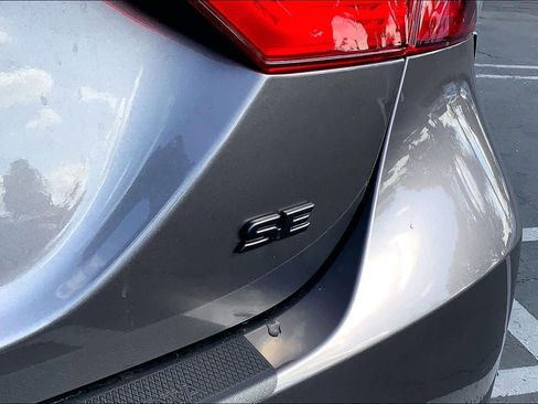 Certified 2023 Toyota Camry SE w/ Convenience Package image 9