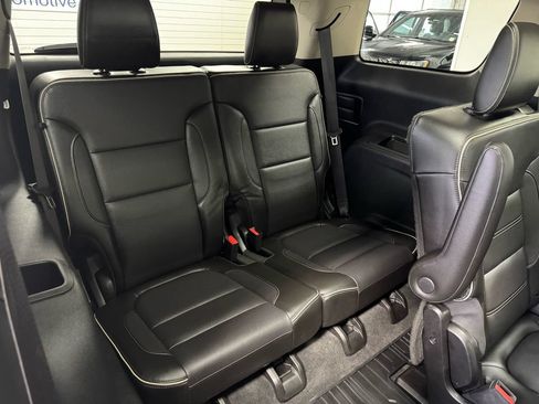 Used 2019 GMC Acadia Denali w/ Technology Package AWD/4WD image 36