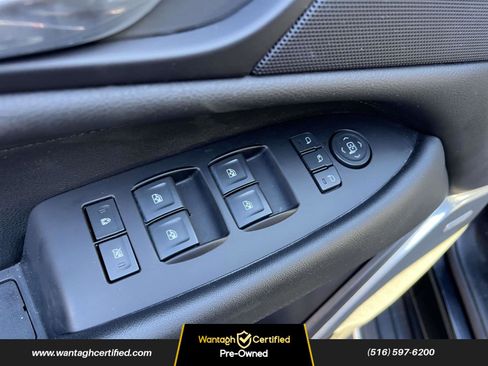 Used 2019 Cadillac Escalade Luxury w/ Escalade Sport Edition image 18