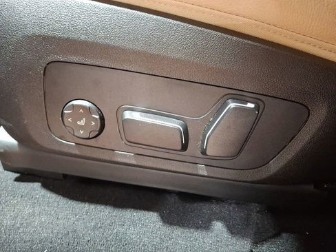 Used 2024 BMW X4 xDrive30i w/ Premium Package image 10