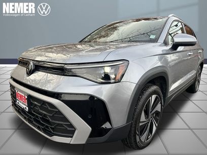 Used 2025 Volkswagen Taos SE