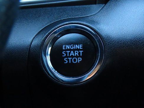 Used 2021 Toyota Avalon XSE image 27