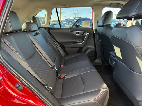 New 2025 Toyota RAV4 Limited image 28