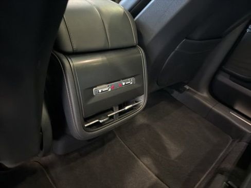 Used 2024 Lincoln Nautilus Reserve w/ Equipment Group 202A image 16