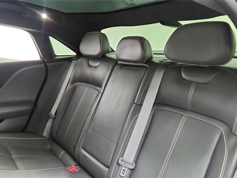 Used 2022 Lucid Air Grand Touring image 29