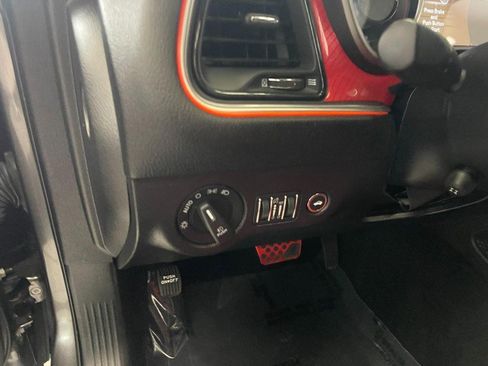 Used 2019 Dodge Challenger R/T w/ Plus Package image 20