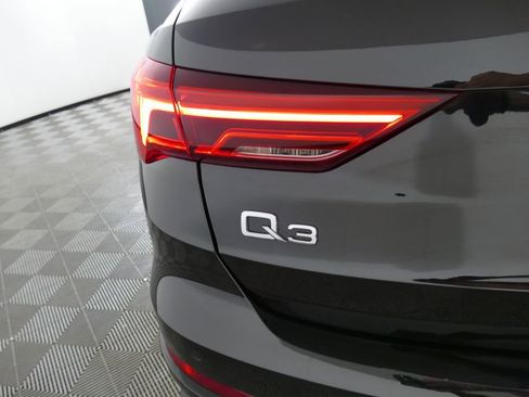 Used 2025 Audi Q3 2.0T Premium image 2