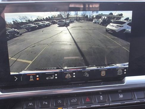 New 2026 GMC Sierra 1500 SLE w/ Preferred Package image 4