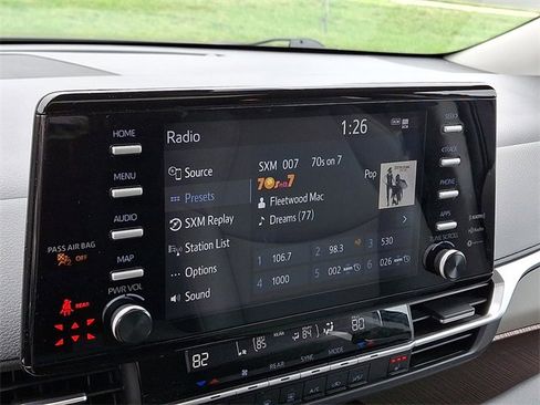 Used 2024 Toyota Sienna XLE image 19