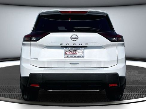 New 2026 Nissan Rogue SV FWD image 4