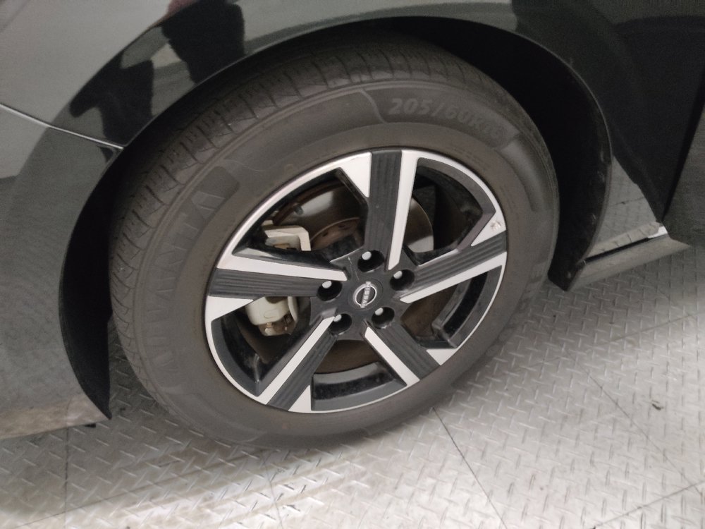 Used 2024 Nissan Sentra SV FWD image 31