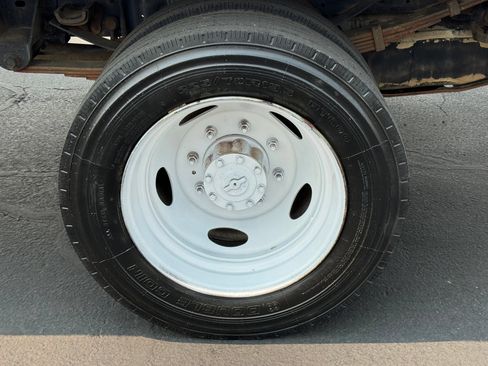 Used 2002 Ford F450 XL RWD image 40