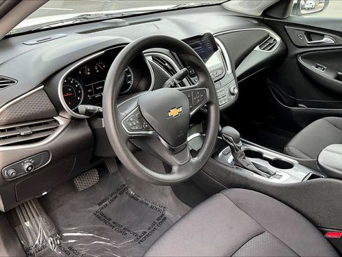 Used 2024 Chevrolet Malibu LT image 17