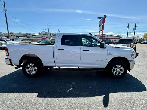Used 2024 RAM 2500 Big Horn w/ Heated Seats & Wheel Group AWD/4WD image 4