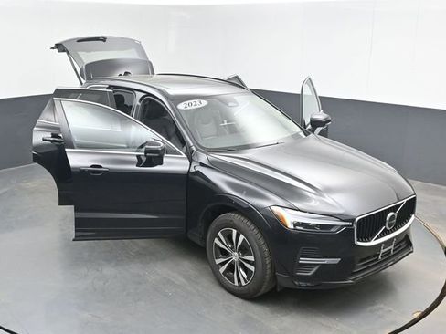 Used 2023 Volvo XC60 B5 Core FWD image 49