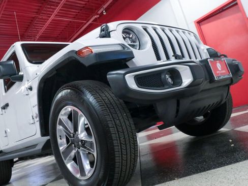 Used 2020 Jeep Wrangler Unlimited Sahara image 33