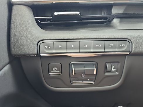 Certified 2023 Cadillac Escalade Sport w/ Touring Package image 28