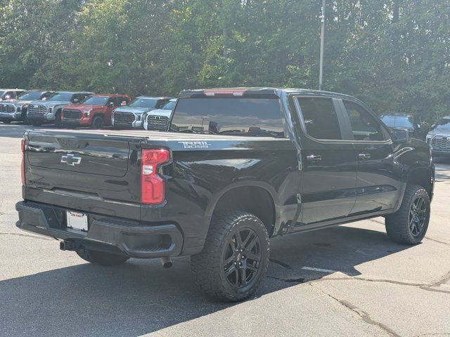 Used 2025 Chevrolet Silverado 1500 LT Trail Boss w/ Dark Appearance Package AWD/4WD image 7