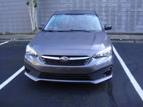 Used 2020 Subaru Impreza 2.0i image 3