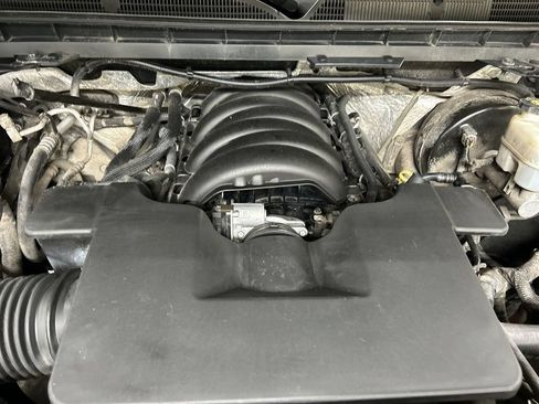 Used 2018 Chevrolet Silverado 1500 W/T w/ WT Convenience Package AWD/4WD image 23