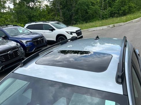 Used 2024 Subaru Crosstrek 2.5i Limited w/ Crosstrek Mirror Package AWD/4WD image 4