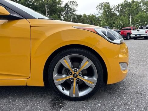 Used 2012 Hyundai Veloster w/ Style Pkg FWD image 29