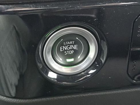 Used 2024 GMC Sierra 1500 SLE image 24