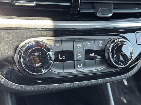 New 2026 Buick Envista Sport Touring w/ Convenience II Package FWD image 17