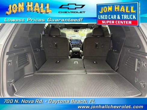 Used 2025 Chevrolet Traverse RS w/ LPO, Floor Liner Package image 10