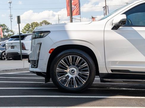 Used 2021 Cadillac Escalade ESV Sport Platinum AWD/4WD image 22