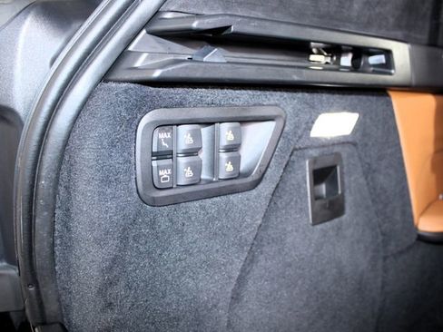 Used 2020 BMW X7 xDrive40i w/ Premium Package image 30