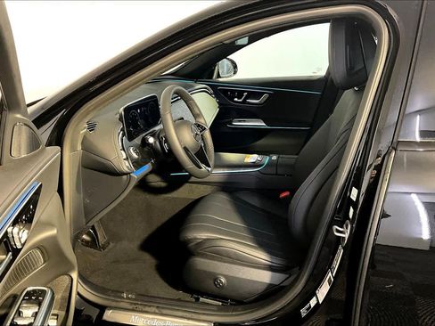 New 2026 Mercedes-Benz E 350 4MATIC Sedan image 13