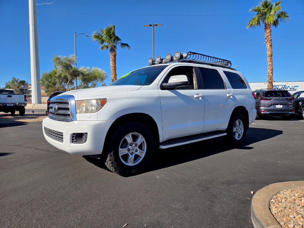 Used 2008 Toyota Sequoia SR5 w/ Towing Pkg AWD/4WD image 2