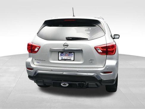 Used 2017 Nissan Pathfinder SL w/ SL Premium Package AWD/4WD image 4