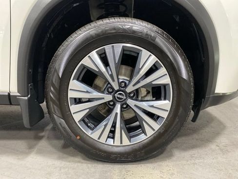 Certified 2023 Nissan Rogue SV w/ SV Premium B Package AWD/4WD image 30