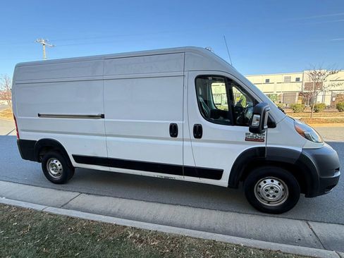 Used 2021 RAM ProMaster 2500 image 3