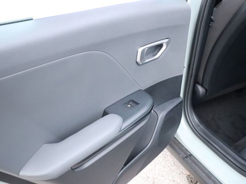 New 2025 Kia K4 LXS image 11