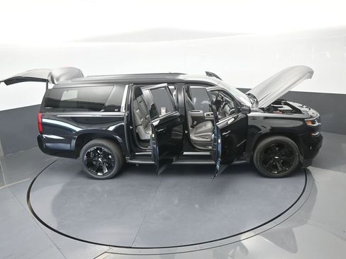 Used 2020 Chevrolet Suburban LT image 72