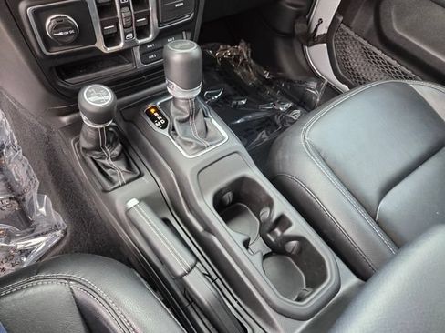 Certified 2023 Jeep Wrangler Unlimited Sahara AWD/4WD image 26