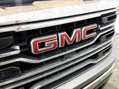 Used 2023 GMC Sierra 1500 SLT image 23