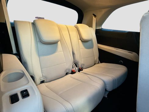 Used 2023 Mercedes-Benz GLS 450 4MATIC image 29