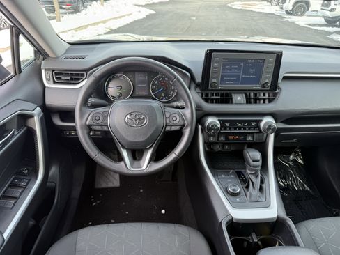 Used 2022 Toyota RAV4 XLE image 24