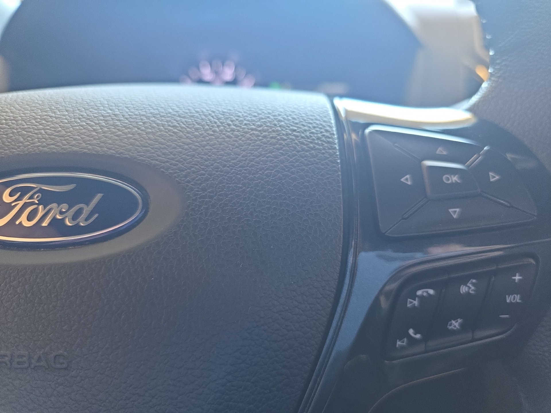 Used 2019 Ford Explorer XLT w/ Equipment Group 202A FWD image 18