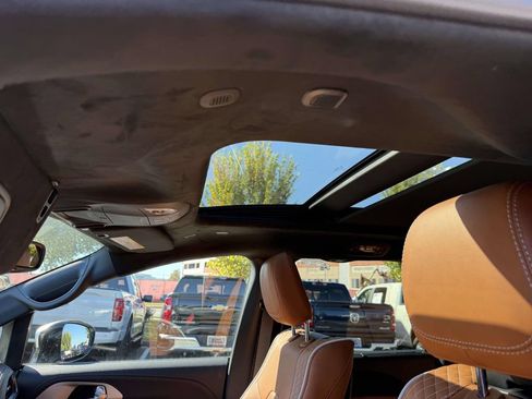 New 2026 Chrysler Pacifica Pinnacle FWD image 4
