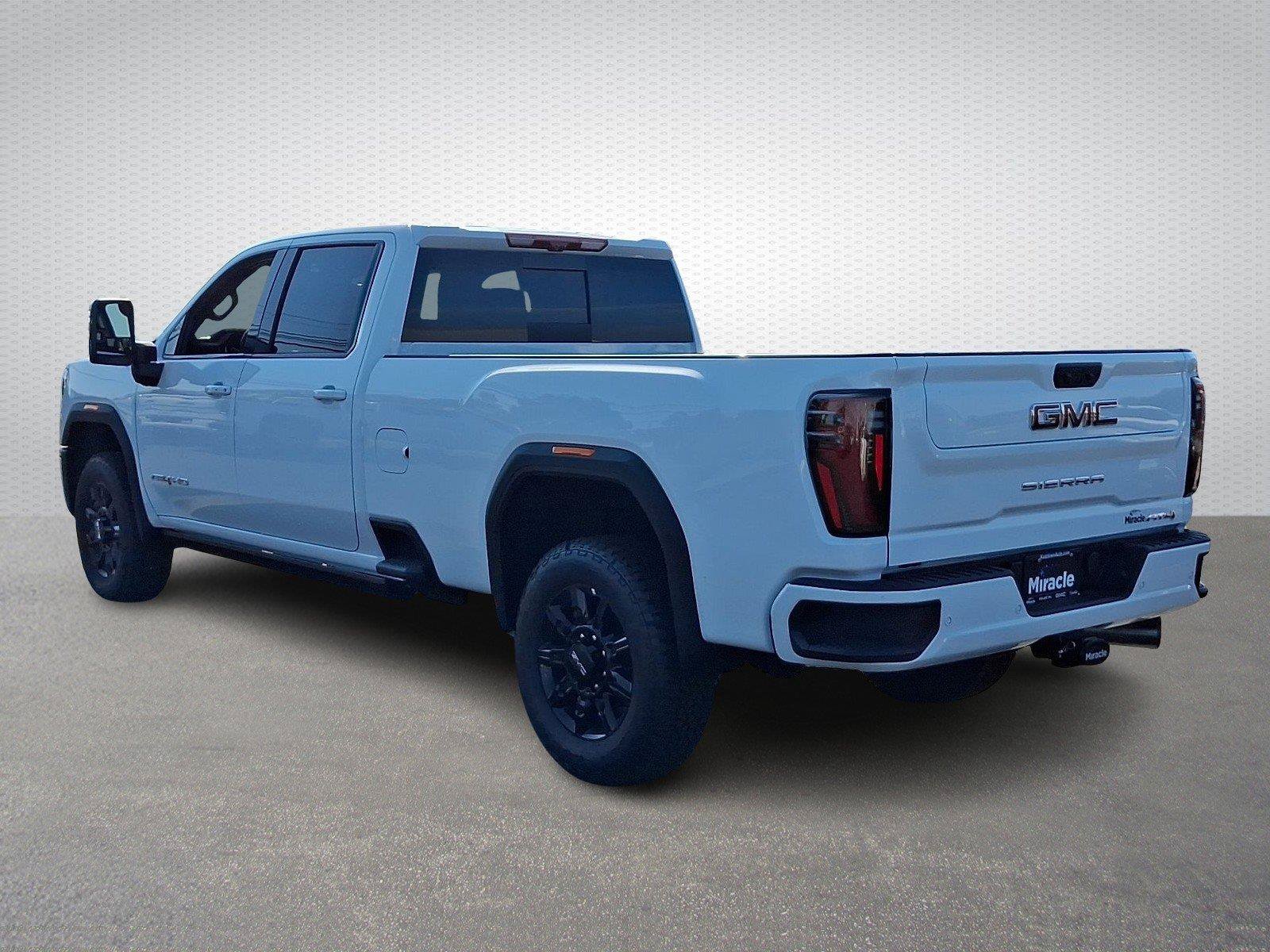 New 2026 GMC Sierra 2500 AT4 w/ AT4 Premium Plus Package AWD/4WD image 3