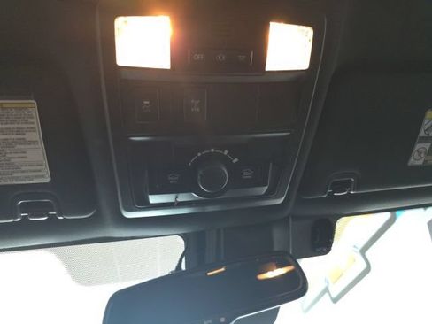 Used 2018 Toyota Tacoma TRD Off-Road AWD/4WD image 21