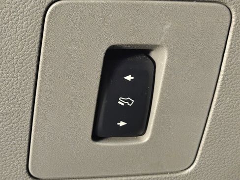 Used 2017 Ford F150 XLT w/ Equipment Group 301A Mid AWD/4WD image 8