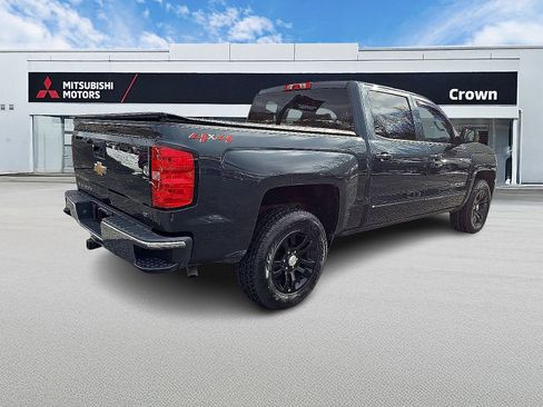 Used 2018 Chevrolet Silverado 1500 LT w/ All Star Edition image 4