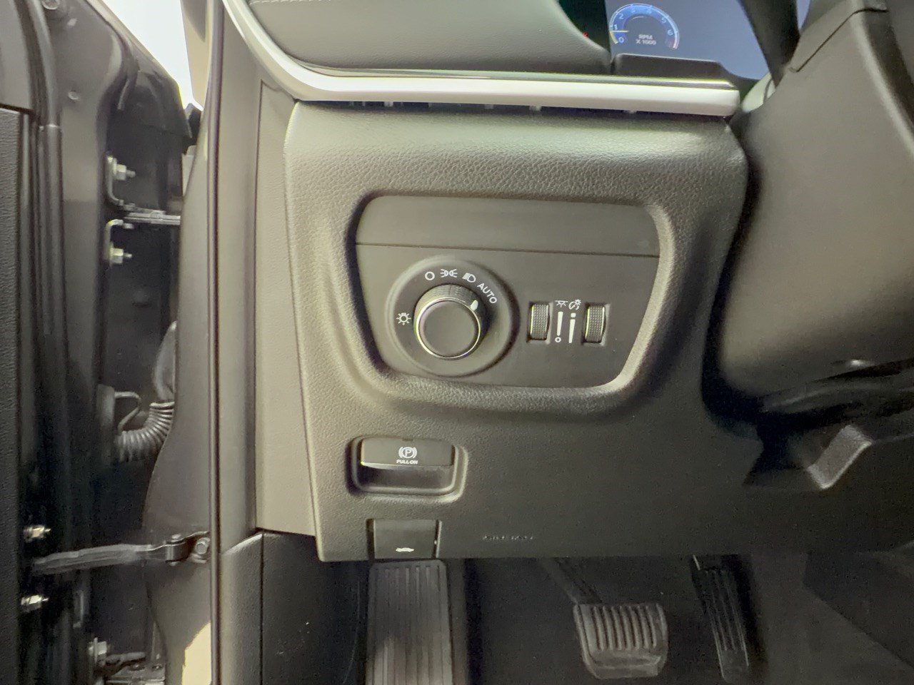 Used 2023 Jeep Grand Cherokee L Laredo w/ Trailer Tow Group (B) AWD/4WD image 31